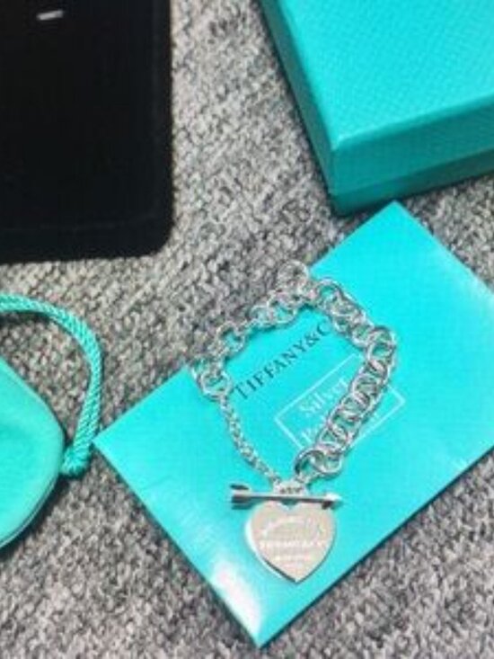 Tiffany & Co. Silver Heart Bracelet - Picture 3 of 7